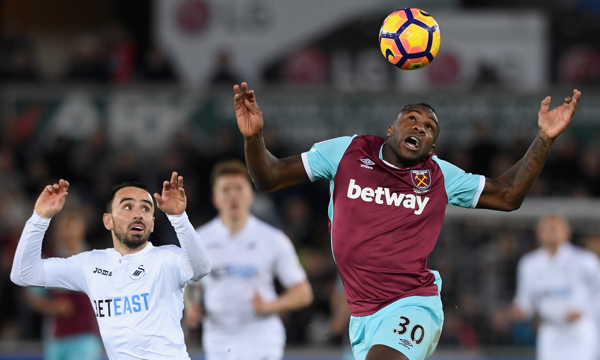 欧冠比赛中 欧冠比赛中